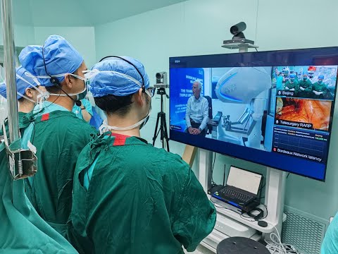 Transcontinental surgery, the surgeon in Europe and the patient in China.