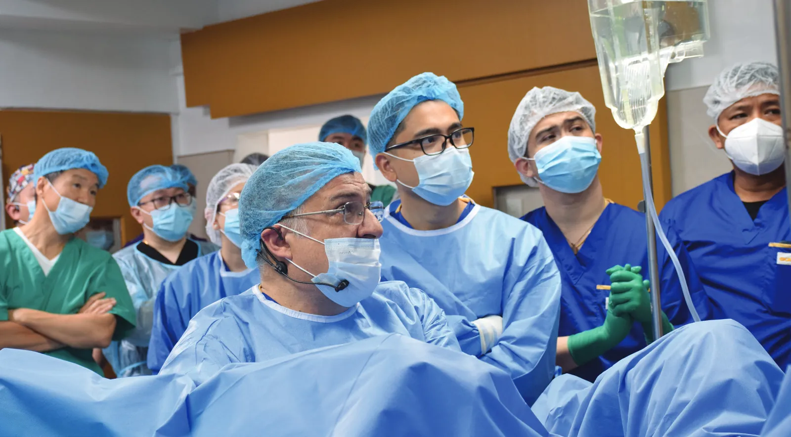 Live surgery in front of visiting urologists